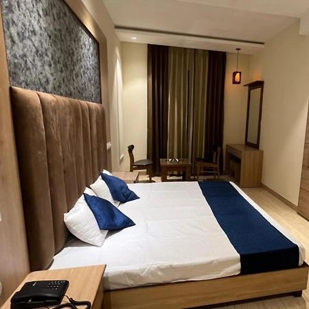 The Hotel Soho Zirakpur Eksteriør bilde